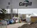 Le conflit de travail avec Cargill survient alors que les prix du bœuf canadien ont grimpé en flèche et que les travailleurs de la chaîne d'approvisionnement alimentaire demandent des salaires plus élevés.