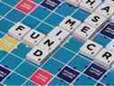 Le nouveau look de la marque du plateau de Scrabble bleu est dévoilé lors de la Journée nationale du Scrabble, à Londres, en Grande-Bretagne, sur cette photo non datée.  
