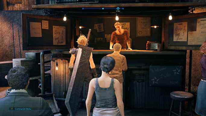 Cloud se tient devant un étal de marché dans Final Fantasy VII Remake Intergrade