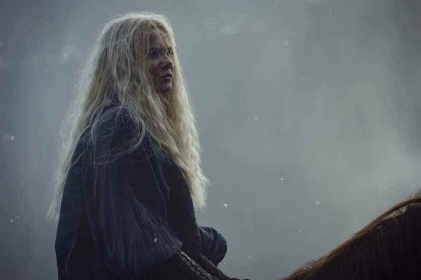 Freya Allan dans The Witcher Saison 2