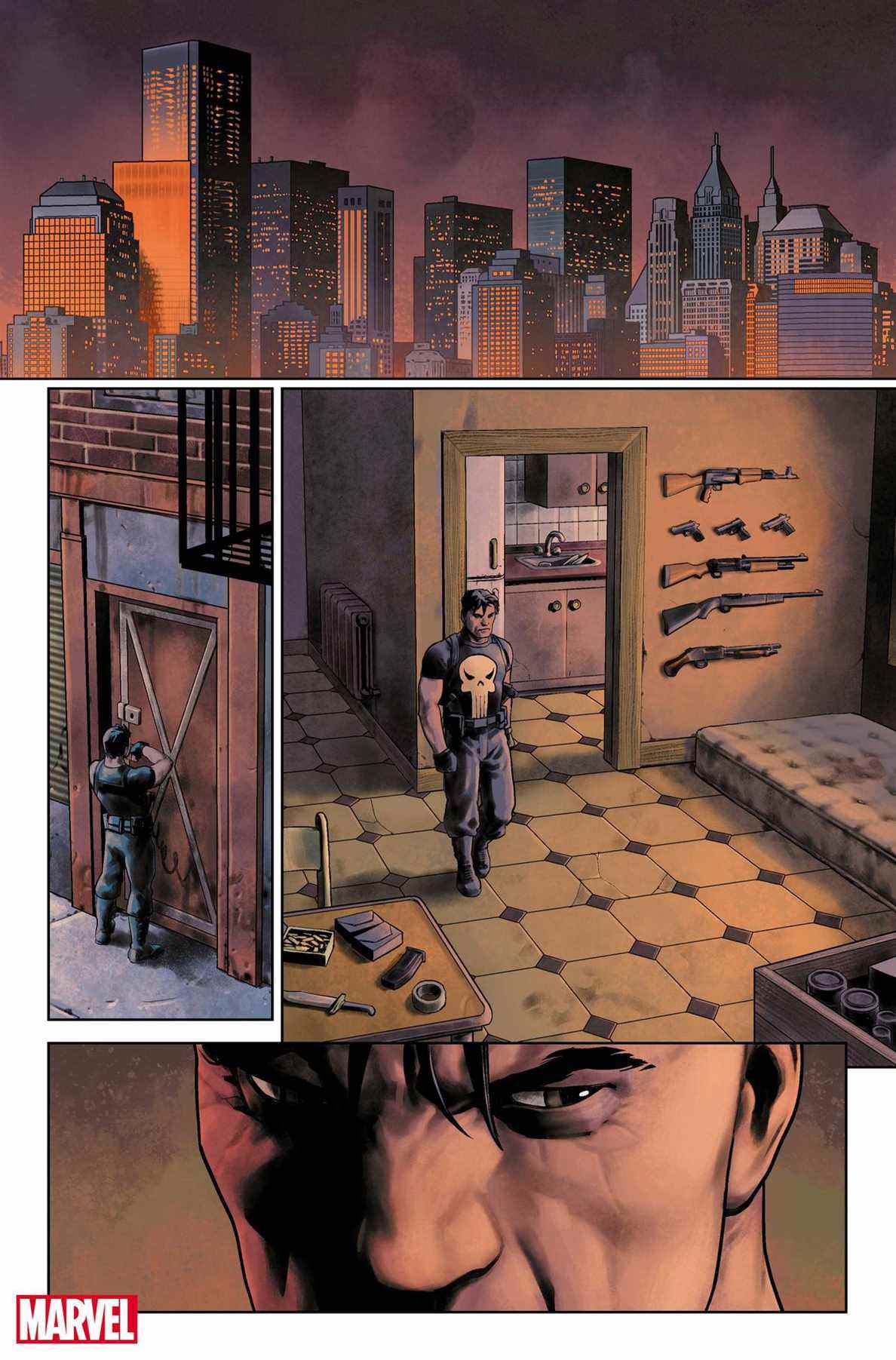 Frank Castle se promène dans son appartement new-yorkais couvert d'armes à feu dans une page inachevée de Punisher #1 (2022). 
