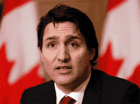 Le premier ministre Justin Trudeau participe à une conférence de presse à Ottawa, le 13 décembre 2021.