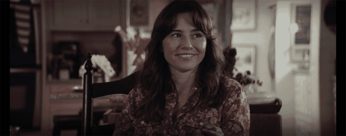 Linda Cardellini dans le rôle de Laura Barton dans Hawkeye.