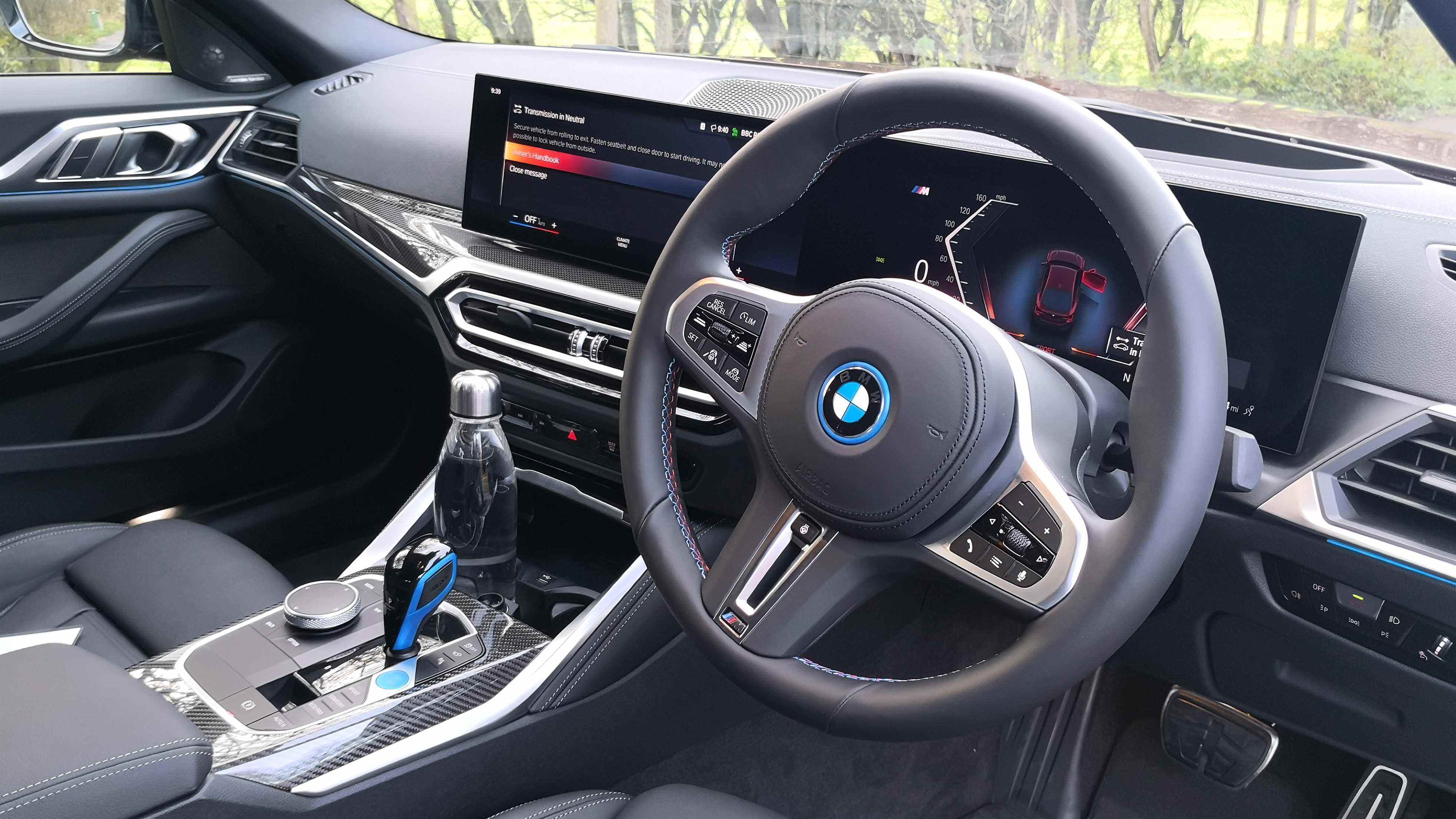 BMW i4 conduite intérieure à droite