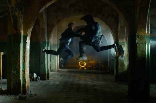 Agent Smith (Jonathan Goff) contre Neo.