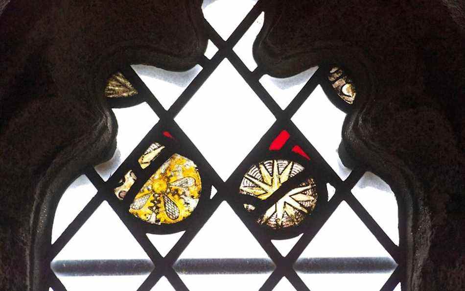 Fragment de vitrail représentant un Yorkiste Sunne en splendeur - Dale Cherry