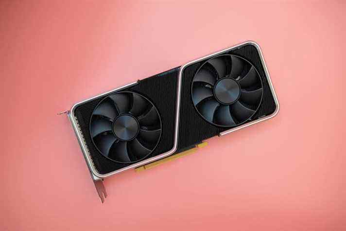 Nvidia RTX 3060 Ti Founders Edition sur fond rose.