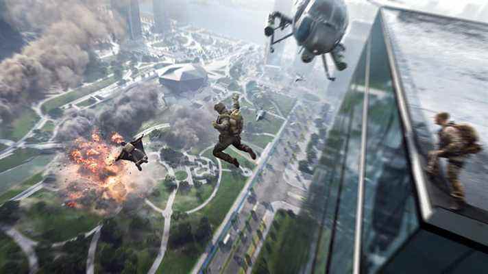 Des soldats sautent d'un bâtiment dans Battlefield 2042.