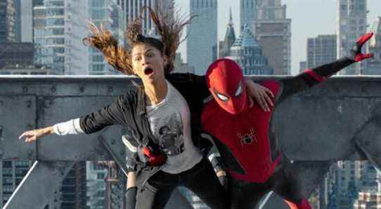 Les scénaristes de Spider-Man: No Way Home révèlent comment des stars secrètes ont contribué à façonner le film