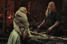 Freya Allan dans le rôle de la princesse Cirilla et Henry Cavill dans le rôle de Geralt dans la saison 2 de The Witcher de Netflix.