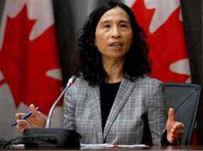 L'administratrice en chef de la santé publique du Canada, la Dre Theresa Tam, assiste à une conférence de presse alors que les efforts se poursuivent pour aider à ralentir la propagation de la maladie à coronavirus (COVID-19) à Ottawa, Ontario, Canada, le 23 mars 2020.