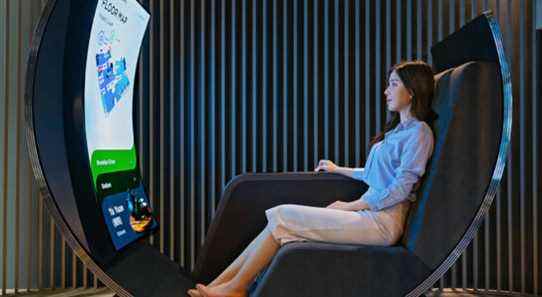 LG a mis un panneau OLED flexible sur une chaise rotative et cela ressemble à une excellente configuration de jeu