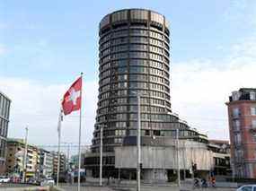 La tour du siège de la Banque des règlements internationaux à Bâle, en Suisse, le 18 mars 2021.
