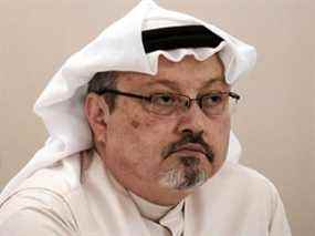 Sur cette photo d'archive prise le 15 décembre 2014, le journaliste saoudien Jamal Khashoggi assiste à une conférence de presse à Manama, Bahreïn.