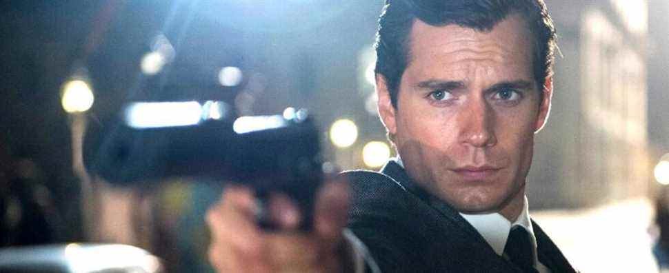 Matthew Vaughn dit qu'Henry Cavill est né pour jouer James Bond