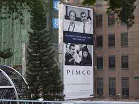 Une publicité de Pacific Investment Management Company LLC (PIMCO) sur un immeuble à Hong Kong, Chine.