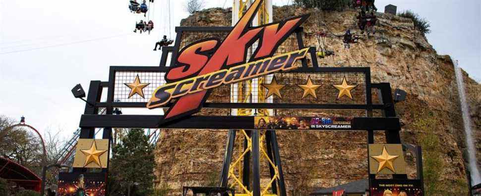 Six Flags rend temporairement l'un de ses manèges plus effrayant et plus intense