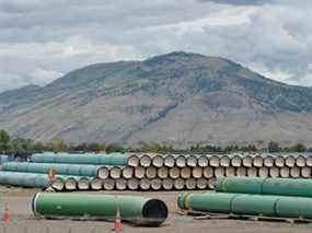 Un dépôt de tuyaux desservant l'exploitant d'oléoduc appartenant au gouvernement Trans Mountain à Kamloops, en Colombie-Britannique, le 7 juin 2021.