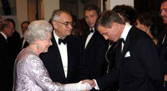 La star de James Bond Daniel Craig, les légendes d'EastEnders et de Coronation Street reçoivent les honneurs du Nouvel An