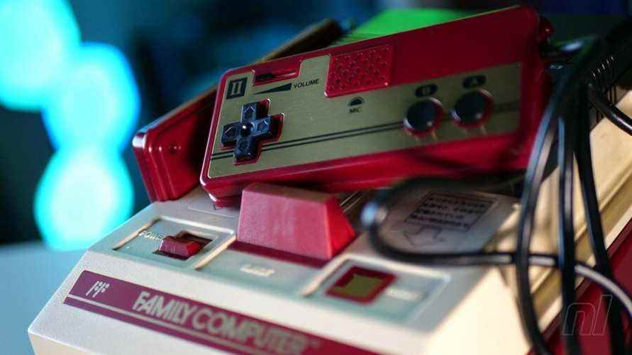 Famicom et contrôleurs