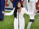 Demi Lovato chante l'hymne national lors du Super Bowl LIV au Hard Rock Stadium de Miami Gardens, en Floride, le 2 février 2020. 