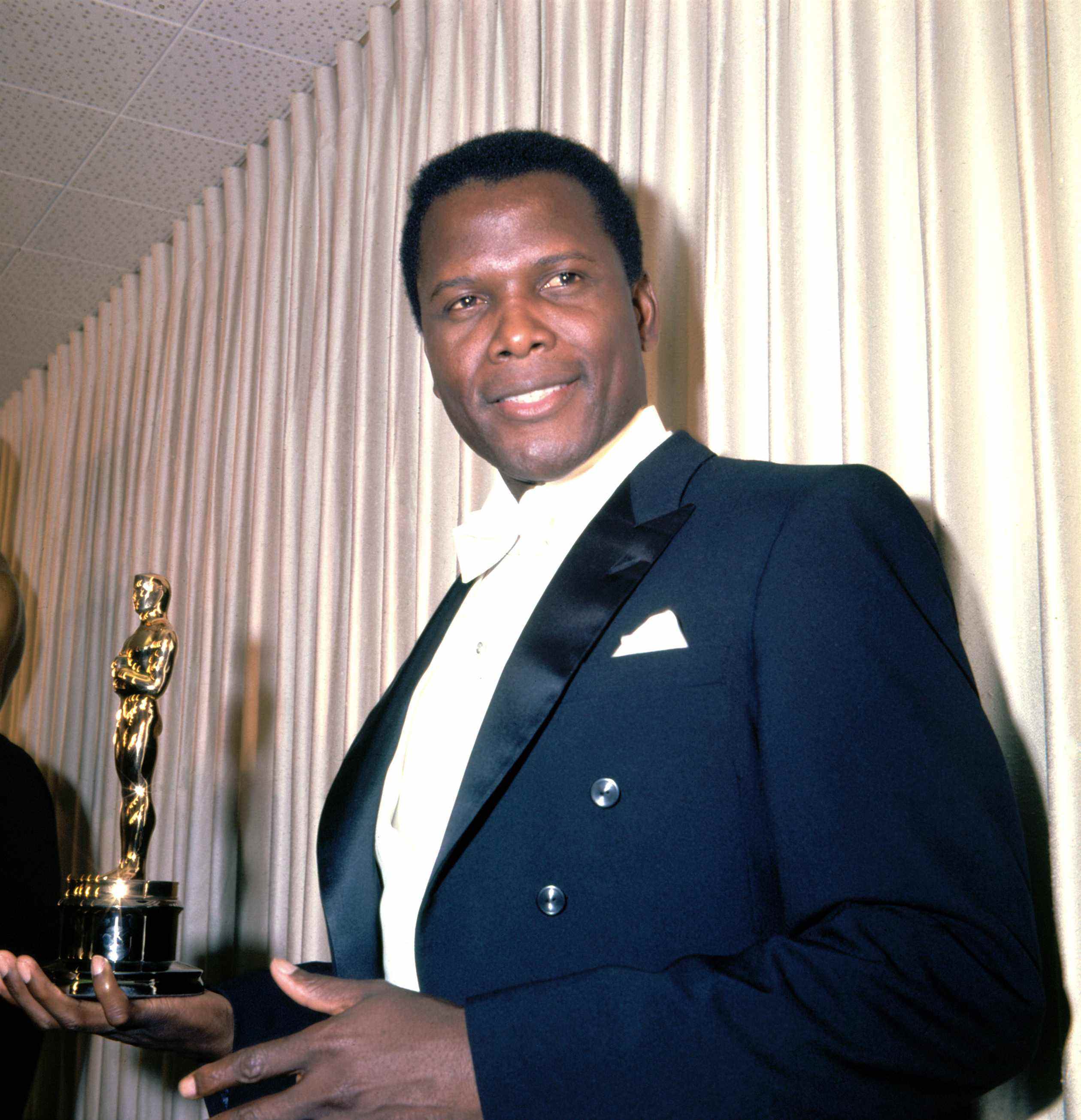 Sidney Poitier, présentateur d'Oscar aux Oscars 1967, 1968.