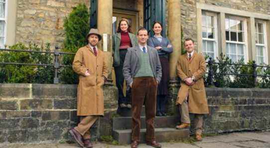 MASTERPIECE “All Creatures Great and Small” Season 2Coming Soon to MASTERPIECE on PBSShown: FRONT LEFT TO RIGHT, SIEGFREID FARNON (SAMUEL WEST), JAMES HERRIOT (NICHOLAS RALPH) & TRISTAN FARNON (CALLUM WOODHOUSE).BACKROW: HELEN ALDERSON (RACHEL SHENTON) & MRS HALL (ANNA MADELEY).For editorial use only.Courtesy of MASTERPIECE.