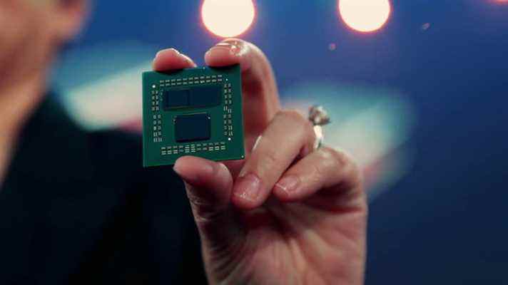 Le PDG d'AMD détient un processeur V-Cache 3D.