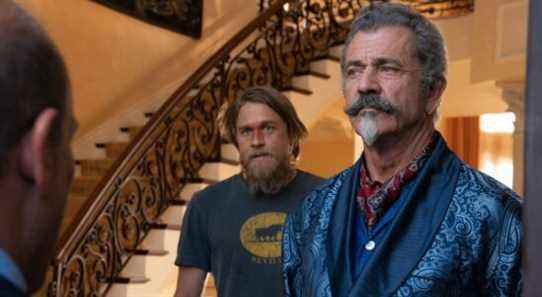 La bande-annonce de Last Looks a Charlie Hunnam et Mel Gibson résolvant un mystère de meurtre