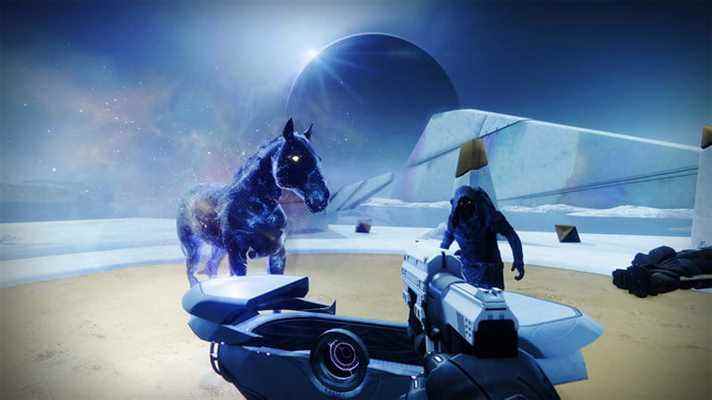 Xur et Starhorse offrent au joueur un coffre de butin dans Destiny 2.