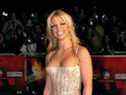 La pop star Britney Spears arrive au Palais des Festivals de Cannes, pour les prix annuels de la musique NRJ, le 24 janvier 2004.