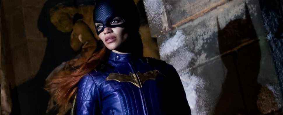 Les vidéos de Batgirl Set montrent l'héroïne de Leslie Grace au cœur de l'action