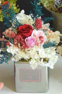 Atelier virtuel d'arrangement floral Petal + Eon