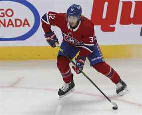 Le centre des Canadiens de Montréal Rem Pitlick (32 ans) lors de l'action de première période à Montréal le jeudi 27 janvier 2022.