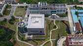 Cette vue aérienne montre le laboratoire P4 sur le campus de l'Institut de virologie de Wuhan à Wuhan dans la province centrale du Hubei en Chine le 27 mai 2020.