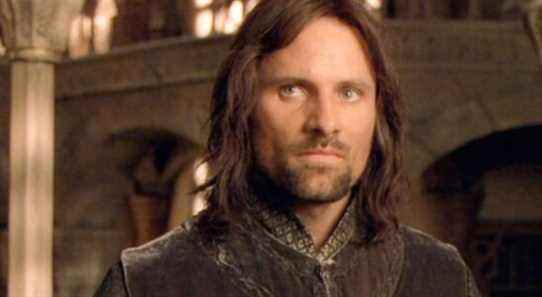 LOTR : Pourquoi Aragorn est-il décrit comme fuyant le trône du Gondor dans les films ?