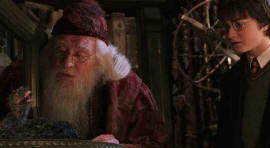La star de Harry Potter se souvient des hijinks amusants sur le plateau avec Maggie Smith, l'acteur original de Dumbledore, Richard Harris