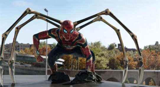 La star de Spider-Man explique pourquoi mentir à propos de No Way Home était étrangement amusant