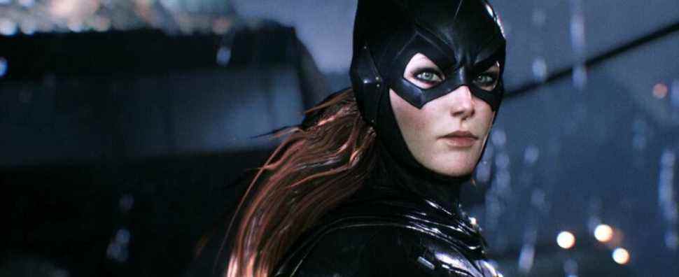 La vidéo de Batgirl Set la montre en train d'utiliser l'une des tactiques d'intimidation préférées de Bruce Wayne