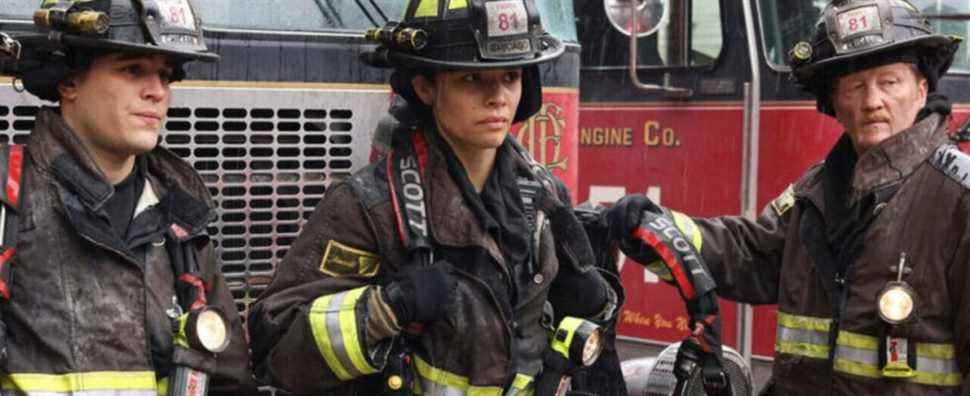 L'actrice de Chicago Fire, Miranda Rae Mayo, annule la décision de Stella de retourner à Severide