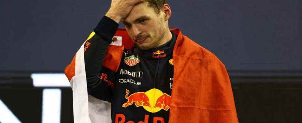 Le champion de F1 Max Verstappen s'écrase dans une course de voitures virtuelle