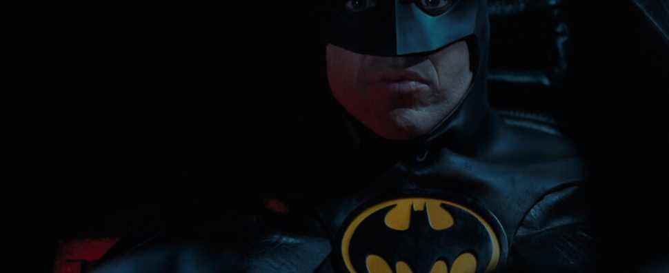 Les images de Batgirl confirment le retour de Batman de Michael Keaton et d'un autre personnage clé de DC
