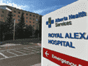 L'hôpital Royal Alexandra d'Edmonton fait partie des établissements médicaux à travers le Canada qui ont dû réduire les lits disponibles ou même fermer en raison d'un manque de personnel.