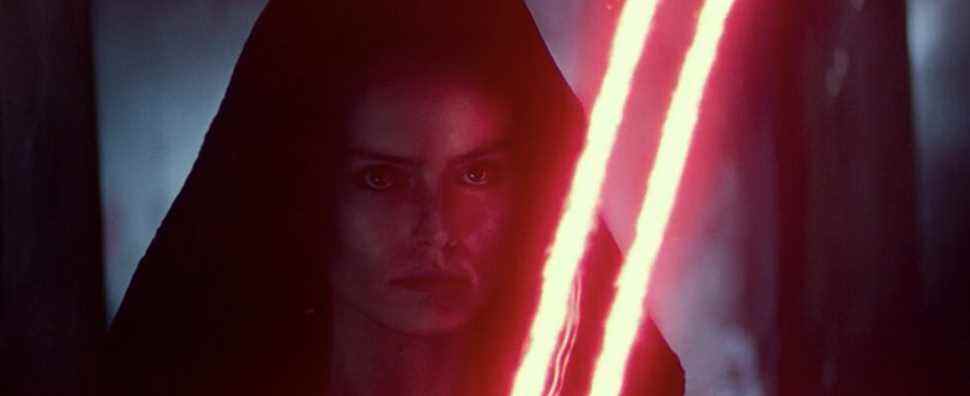 Rise Of Skywalker Concept Art révèle un design inutilisé pour le sabre laser double face de Dark Rey