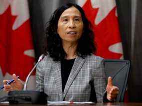 L'administratrice en chef de la santé publique, la Dre Theresa Tam, montrée le 23 mars 2020, affirme que les hôpitaux du Canada sont toujours soumis à une pression intense malgré les signes que les cas d'Omicron atteignent un sommet.
