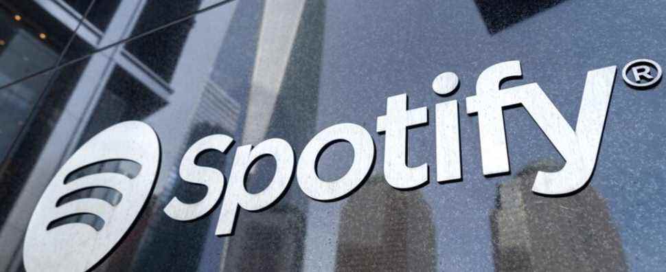 Spotify Shutters In-House Podcast Studio, licencie le personnel Le plus populaire doit lire S'inscrire aux newsletters sur les variétés Plus de nos marques