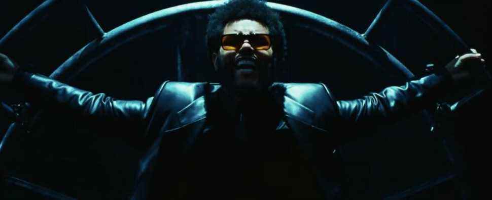 The Weeknd descend plus loin dans le monde souterrain dans la vidéo 'Sacrifice'