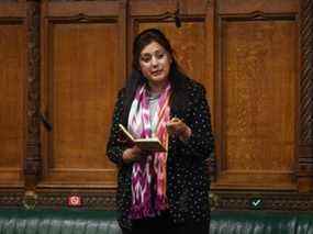 Le député Nusrat Ghani prend la parole lors d'une session au Parlement à Londres, en Grande-Bretagne, le 12 mai 2021.