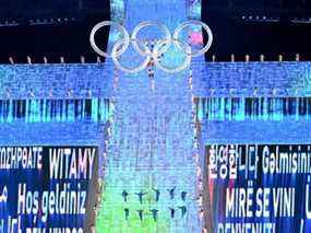 Un aperçu des anneaux olympiques lors de la cérémonie d'ouverture des Jeux olympiques d'hiver de Pékin 2022, au Stade national, connu sous le nom de Nid d'oiseau, à Pékin, le 4 février 2022.
