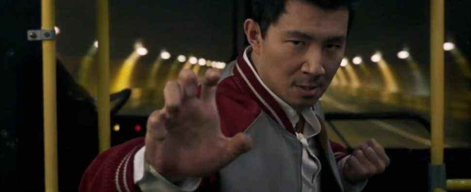Simu Liu révèle qu'il a exagéré son expérience des arts martiaux pour décrocher le rôle de Shang-Chi